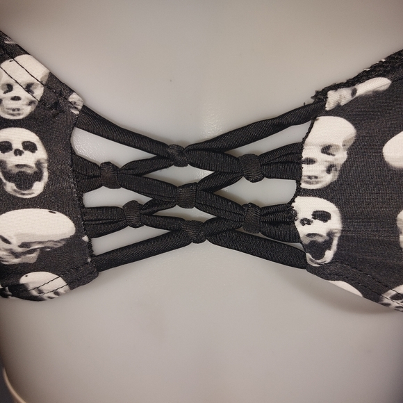 COPY - Hot Topic Skull Bikini - Picture 2 of 5